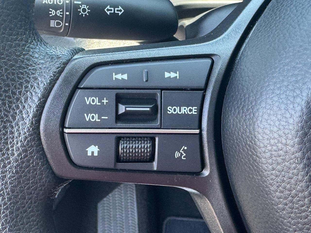 Honda CR-V Vehicle Full-screen Gallery Image 22