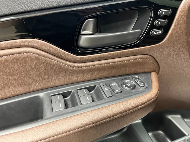 Honda Odyssey Vehicle Full-screen Gallery Image 14