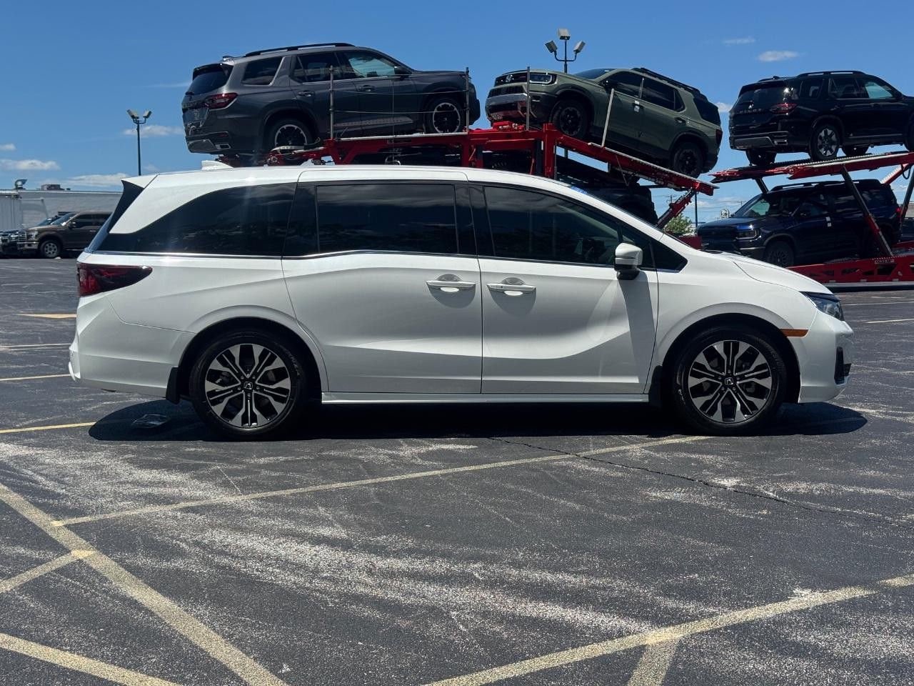 Honda Odyssey Vehicle Full-screen Gallery Image 03