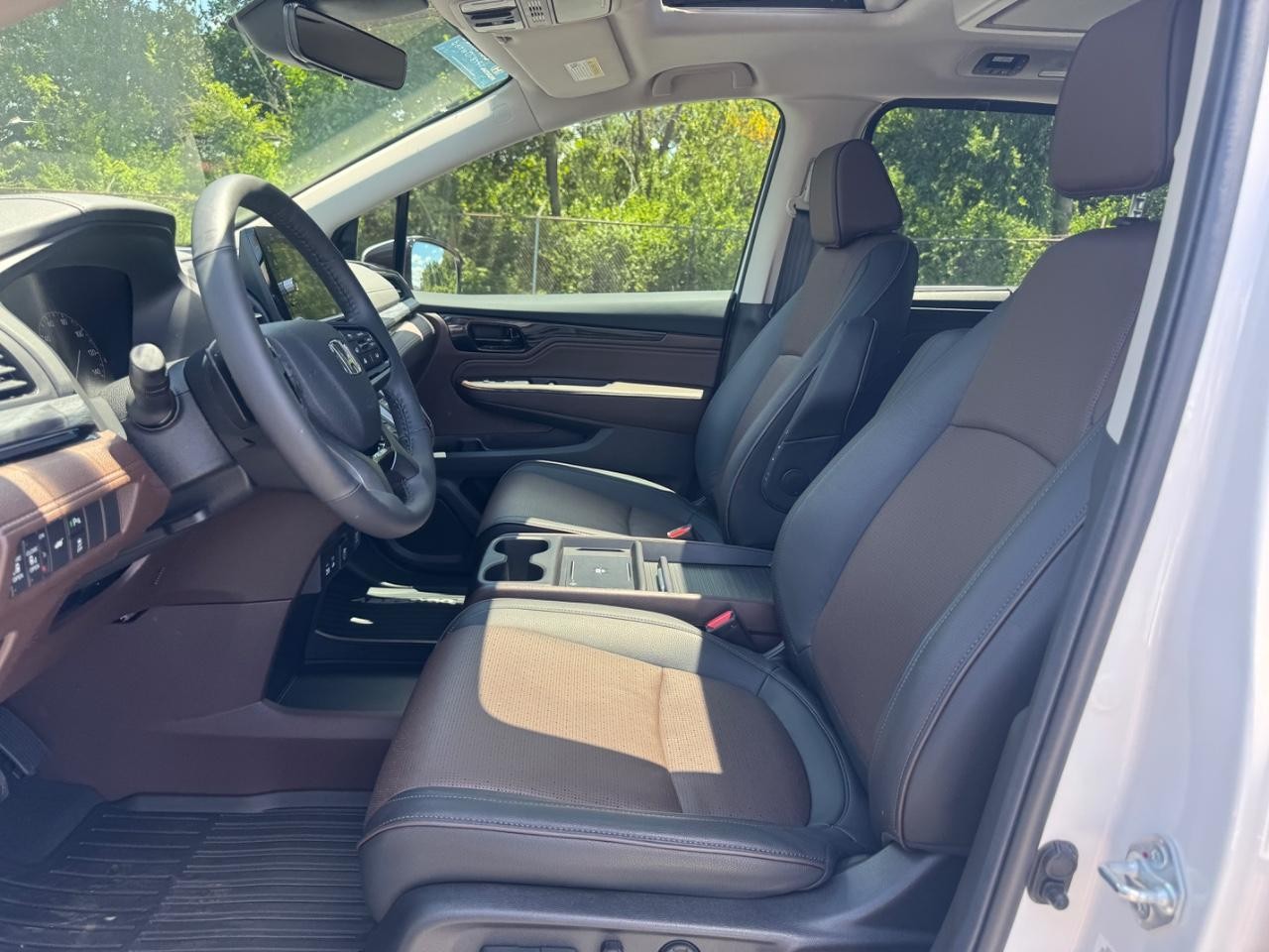 Honda Odyssey Vehicle Full-screen Gallery Image 20