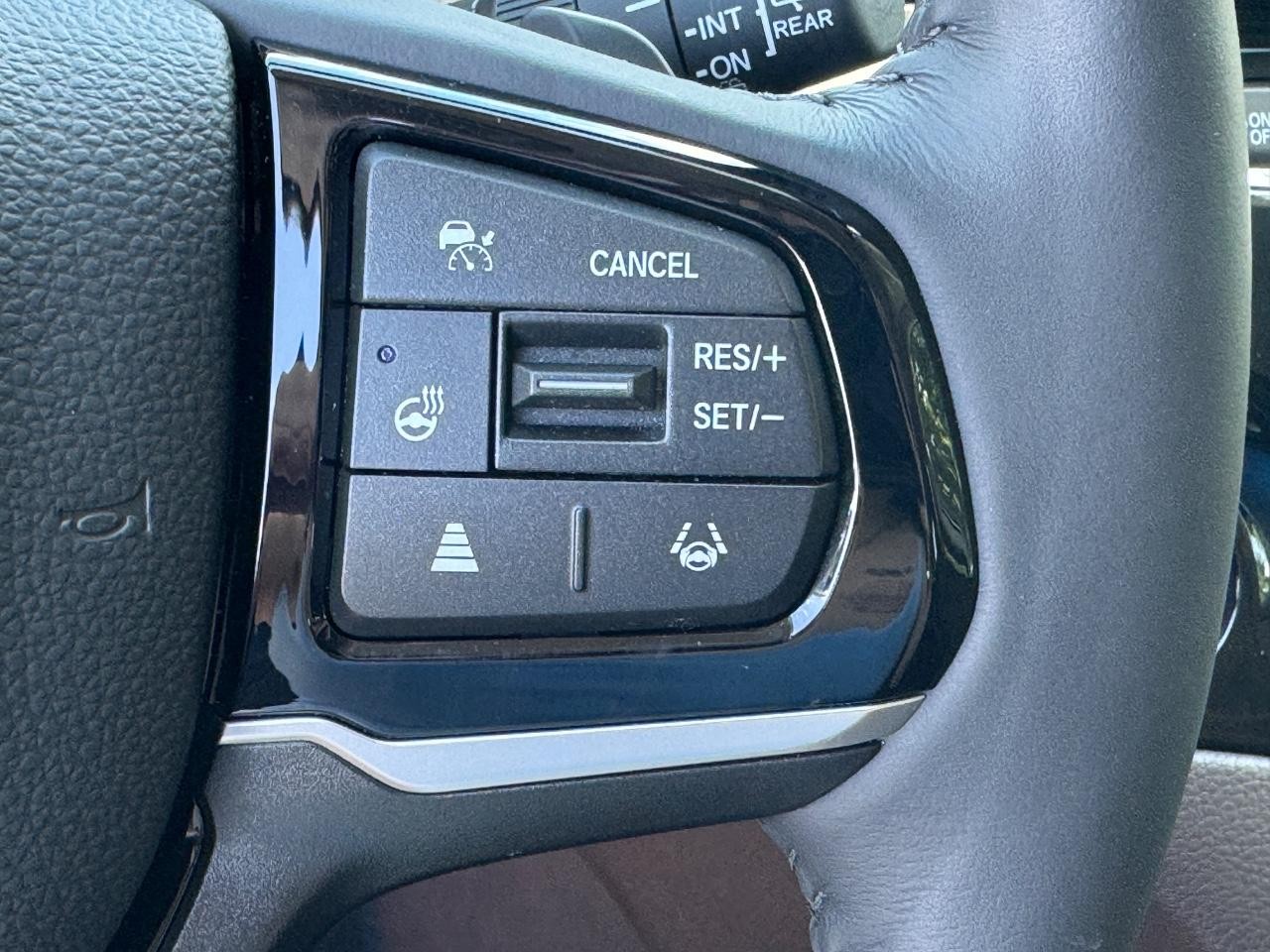 Honda Odyssey Vehicle Full-screen Gallery Image 24