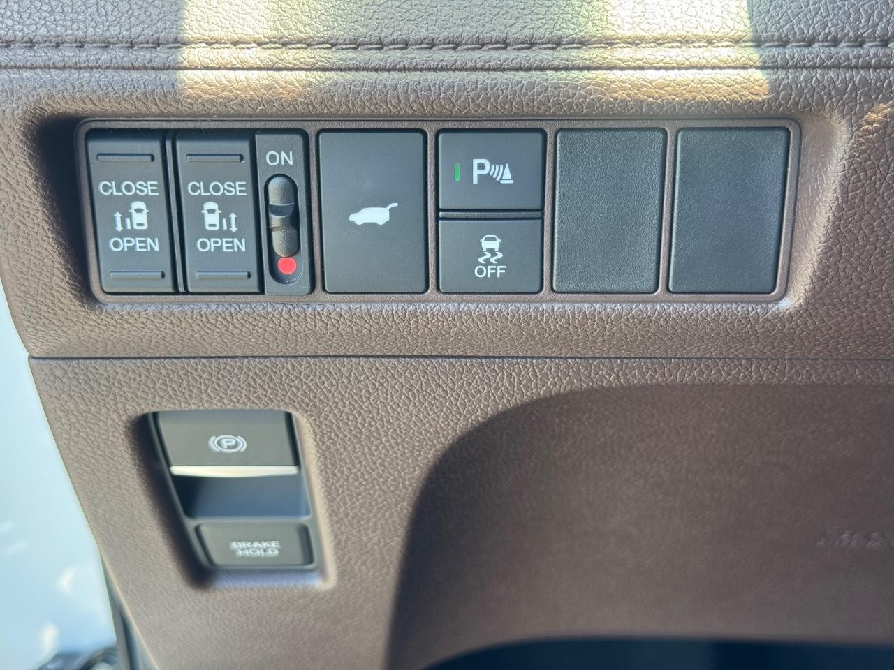 Honda Odyssey Vehicle Full-screen Gallery Image 25