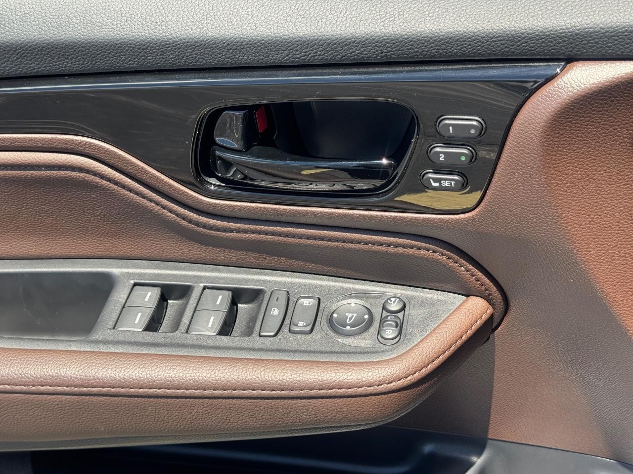 Honda Odyssey Vehicle Full-screen Gallery Image 28