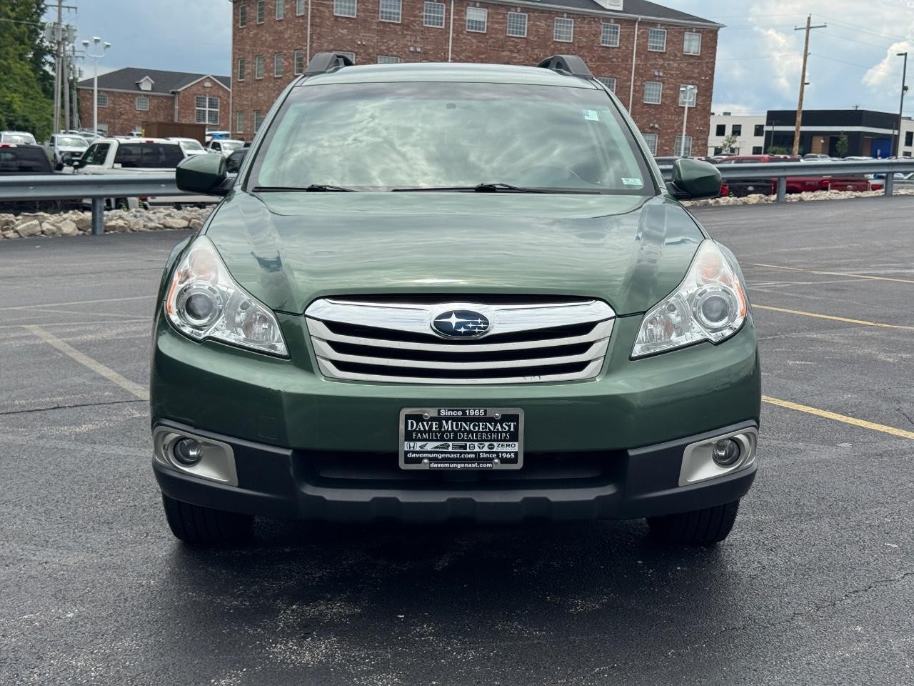 Subaru Outback Vehicle Full-screen Gallery Image 10