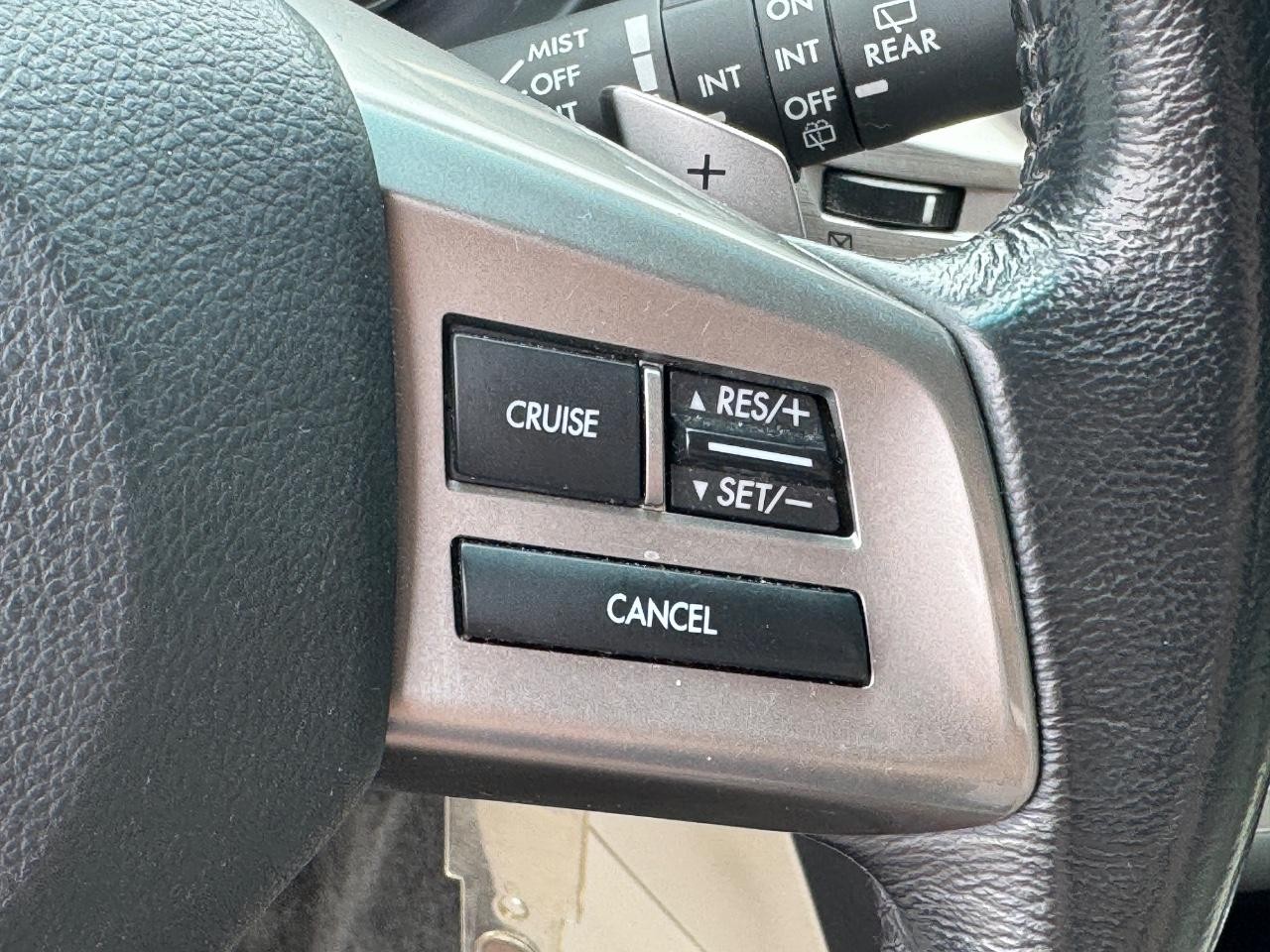 Subaru Outback Vehicle Full-screen Gallery Image 21