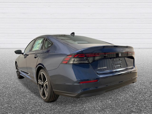 Honda Accord Sedan Vehicle Full-screen Gallery Image 04