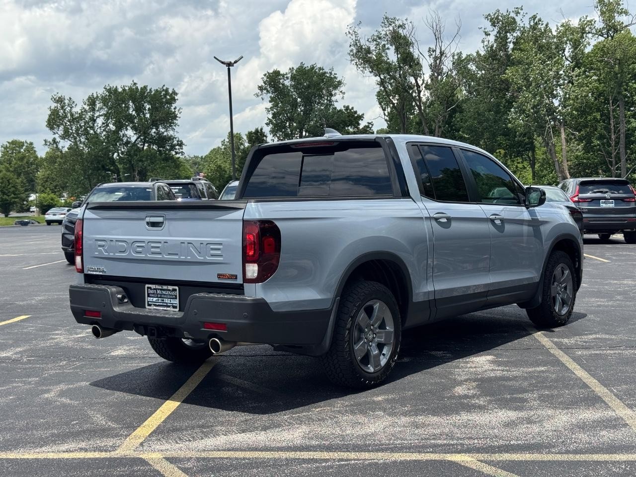 Honda Ridgeline Vehicle Full-screen Gallery Image 04