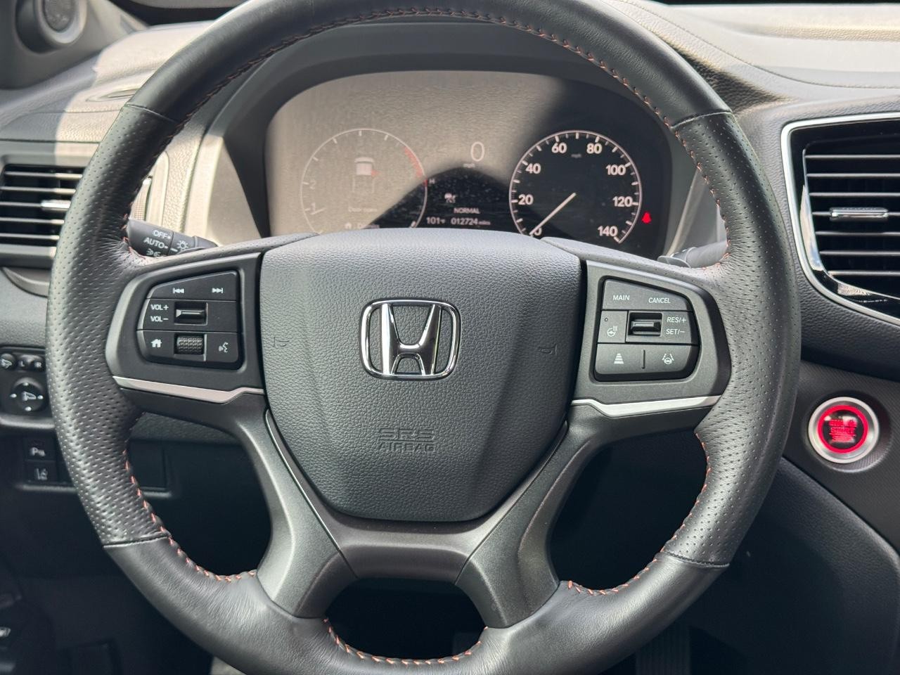 Honda Ridgeline Vehicle Full-screen Gallery Image 13