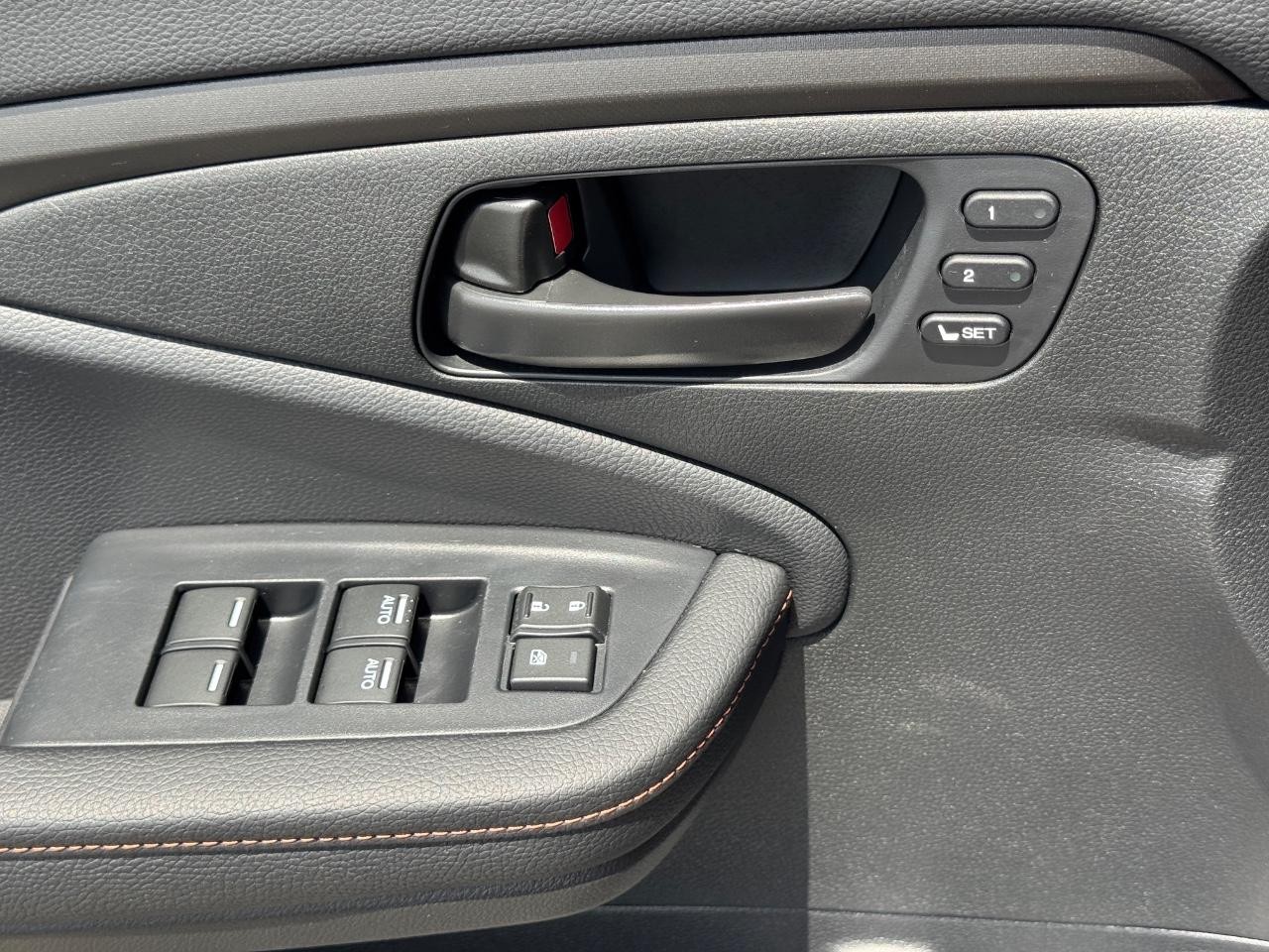 Honda Ridgeline Vehicle Full-screen Gallery Image 27