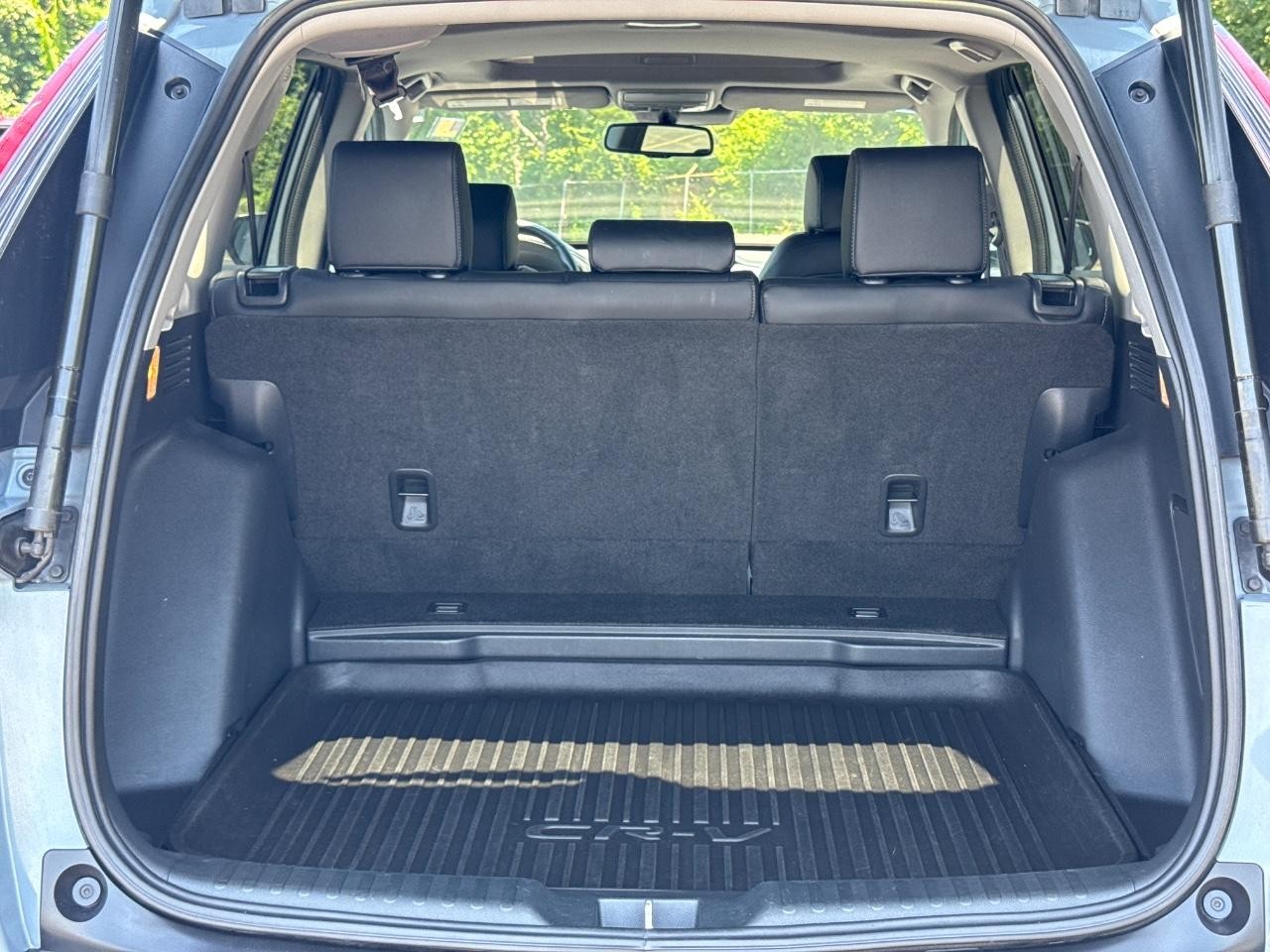 Honda CR-V Vehicle Full-screen Gallery Image 05