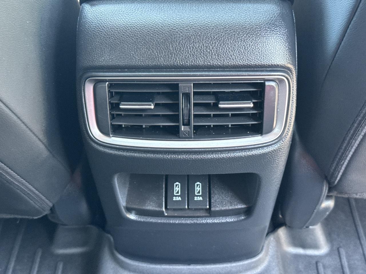 Honda CR-V Vehicle Full-screen Gallery Image 16