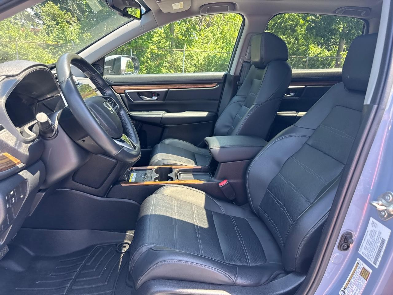 Honda CR-V Vehicle Full-screen Gallery Image 18