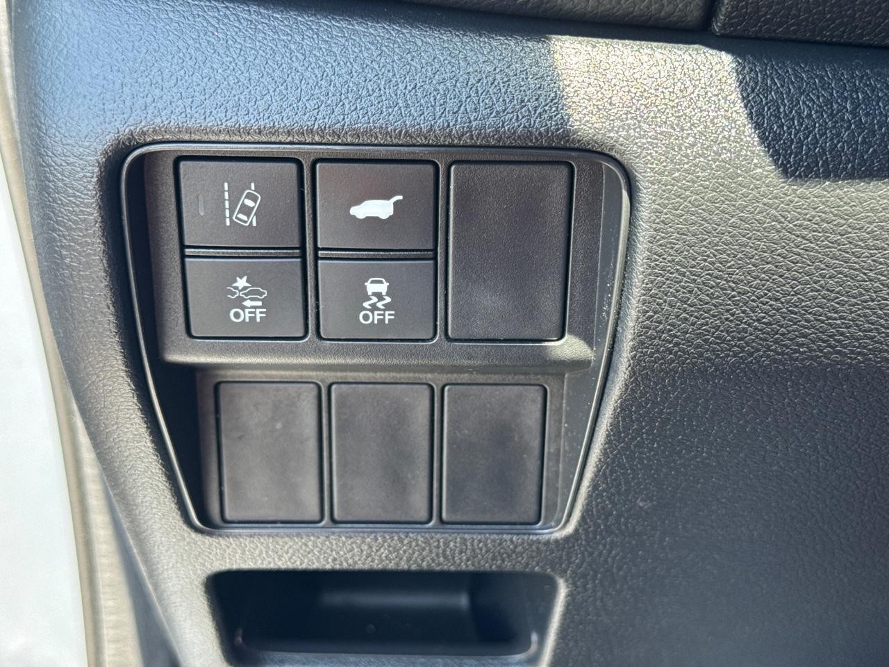 Honda CR-V Vehicle Full-screen Gallery Image 23