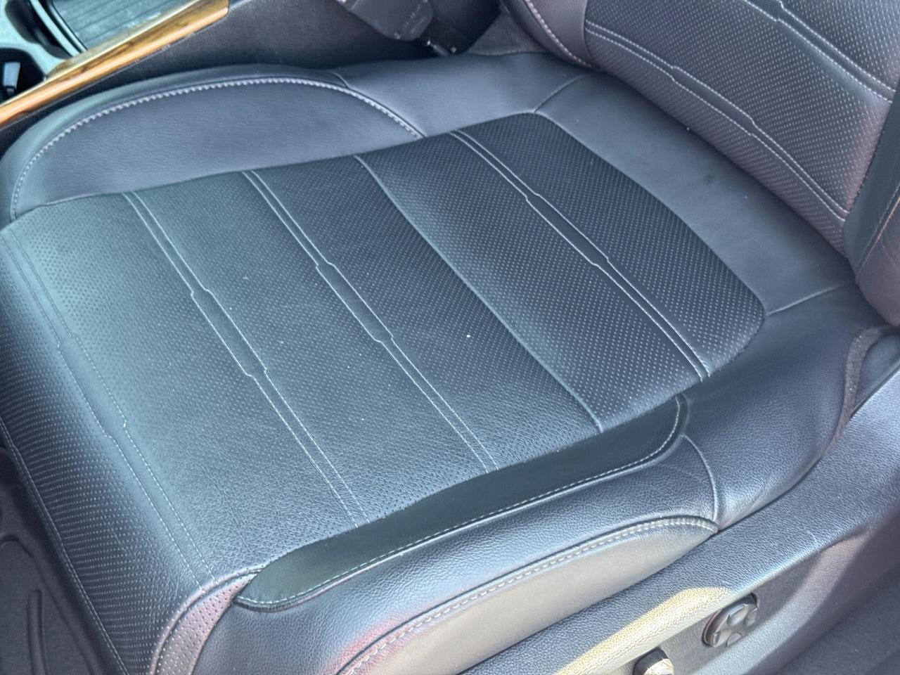 Honda CR-V Vehicle Full-screen Gallery Image 27