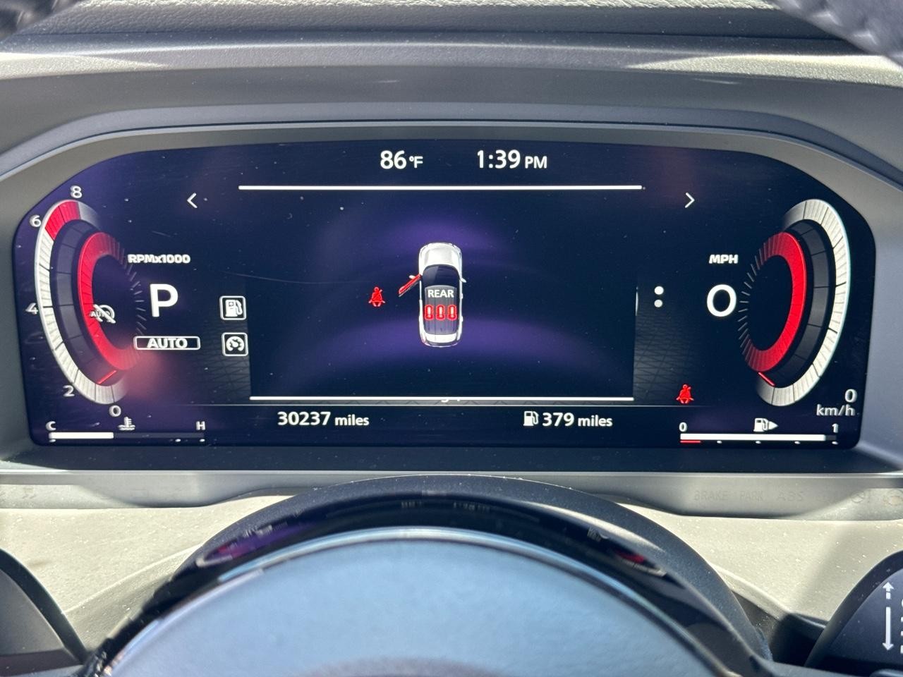 Nissan Rogue Vehicle Full-screen Gallery Image 22