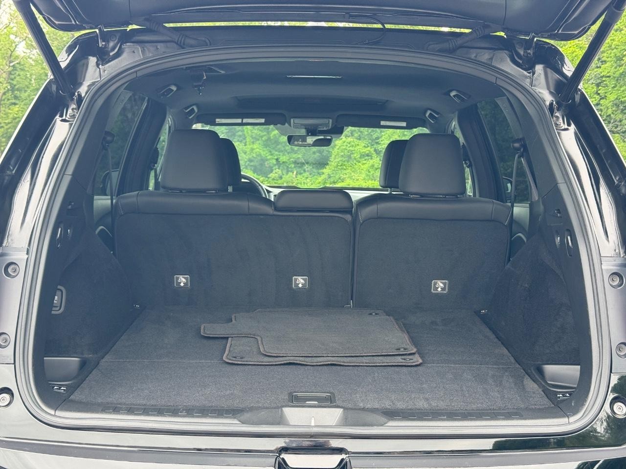 Honda Passport Vehicle Full-screen Gallery Image 05