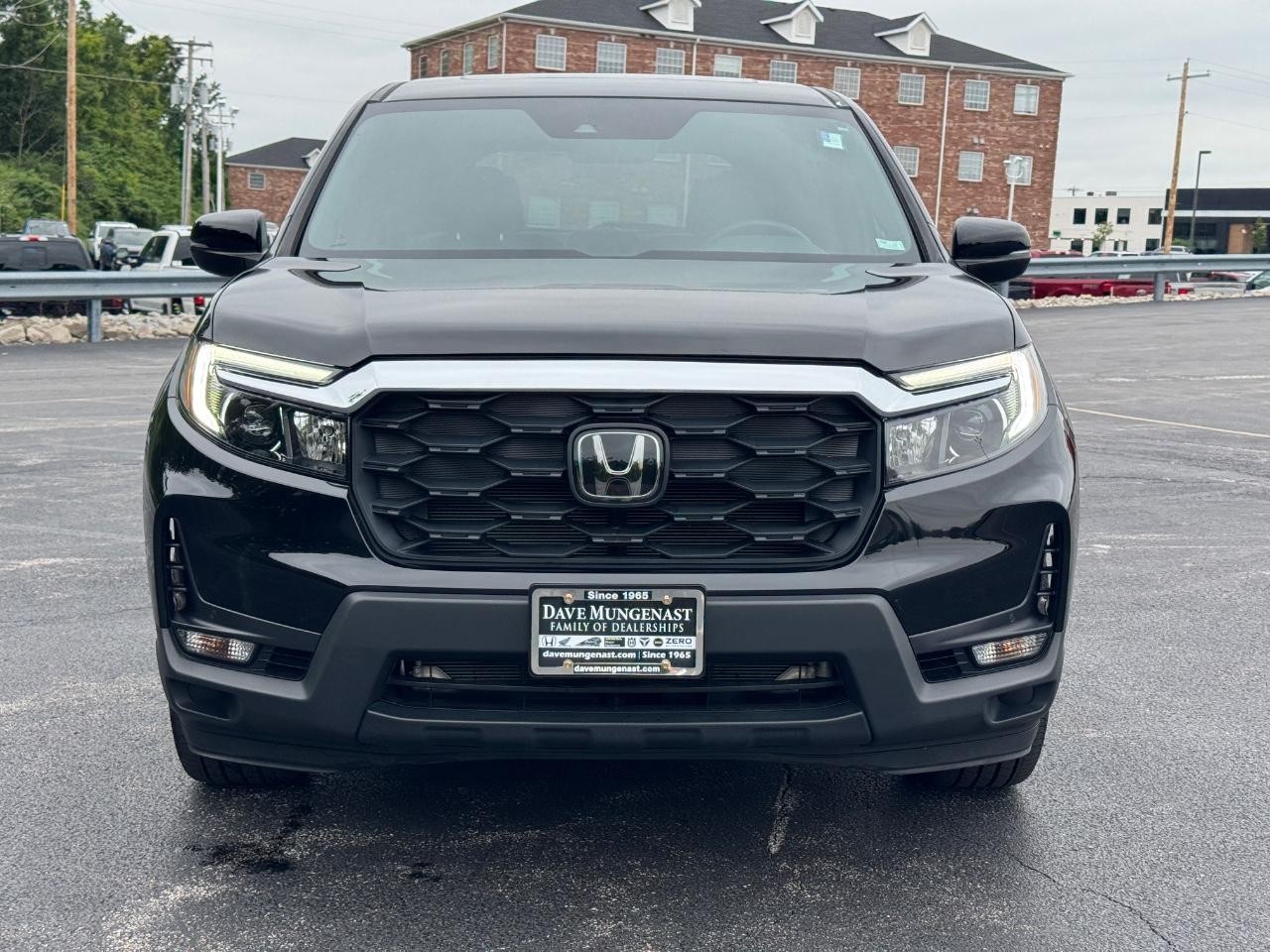 Honda Passport Vehicle Full-screen Gallery Image 10