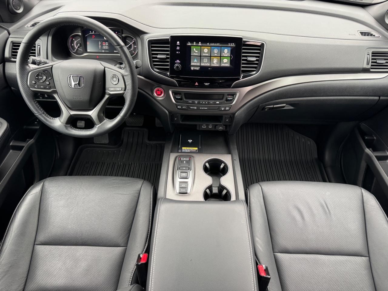 Honda Passport Vehicle Full-screen Gallery Image 12