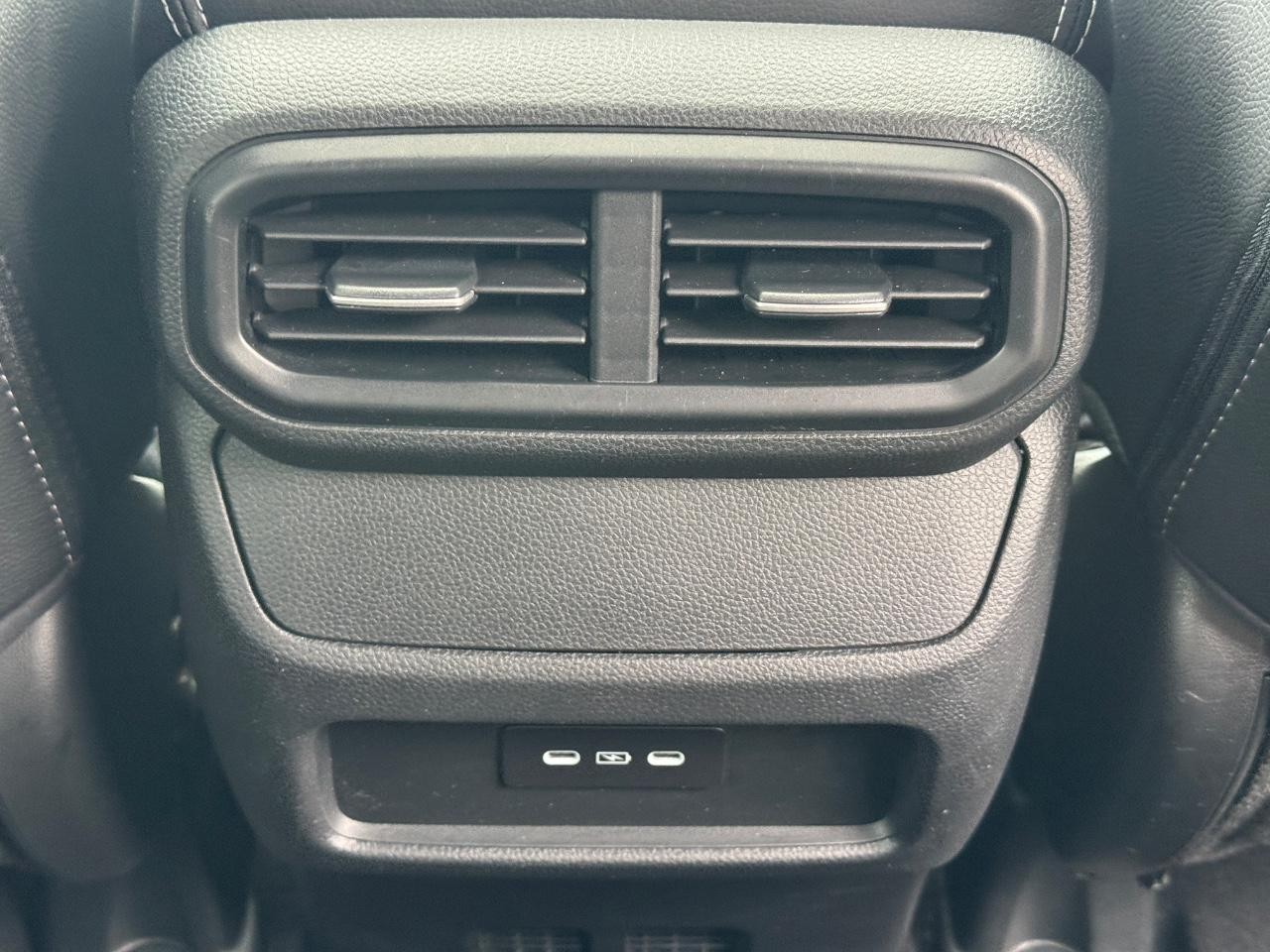 Honda Passport Vehicle Full-screen Gallery Image 17