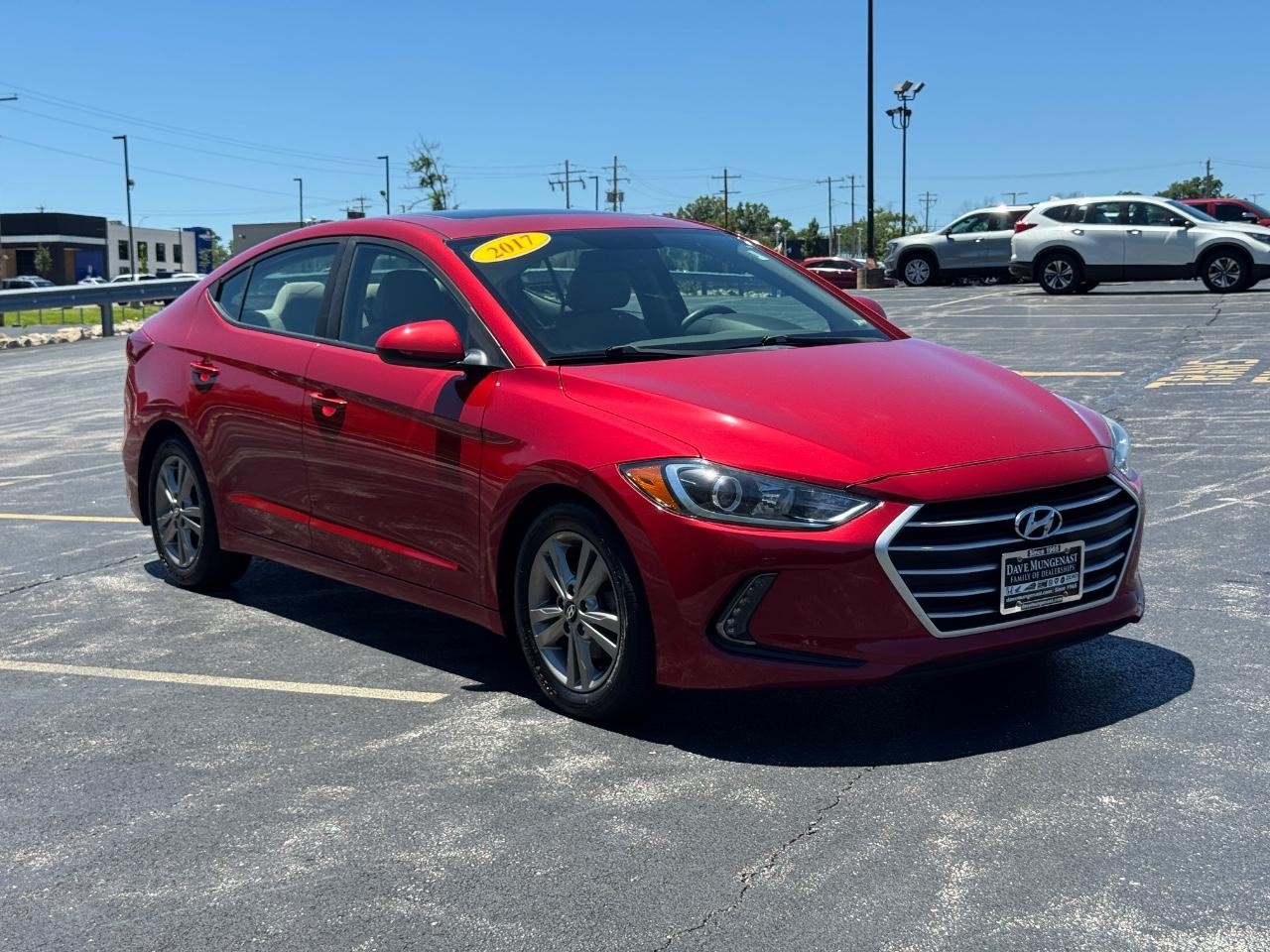 Hyundai Elantra Vehicle Full-screen Gallery Image 02