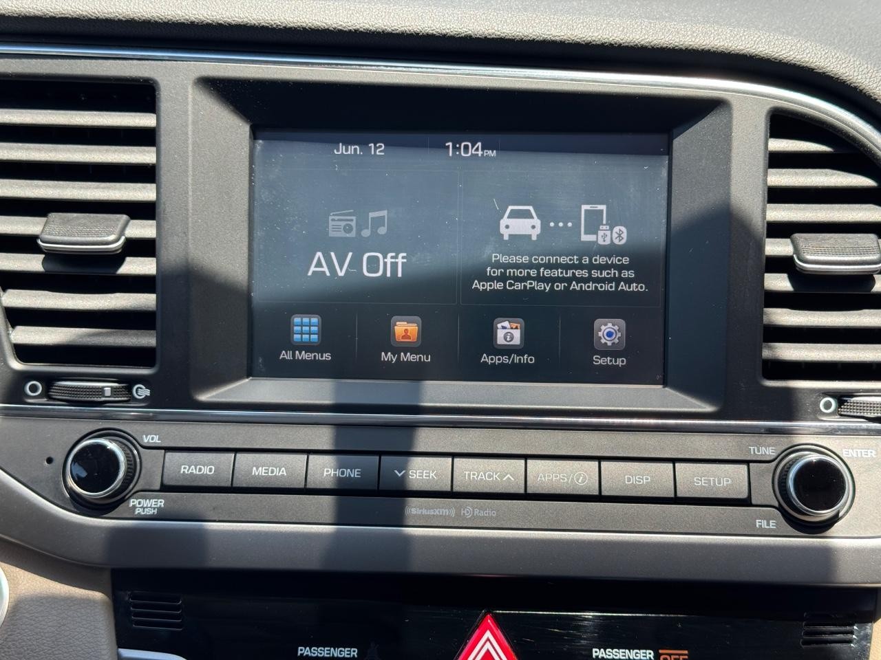 Hyundai Elantra Vehicle Full-screen Gallery Image 14