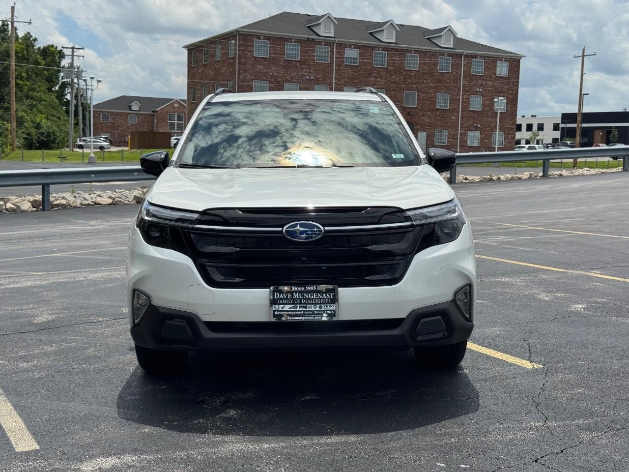 Subaru Forester Vehicle Full-screen Gallery Image 10