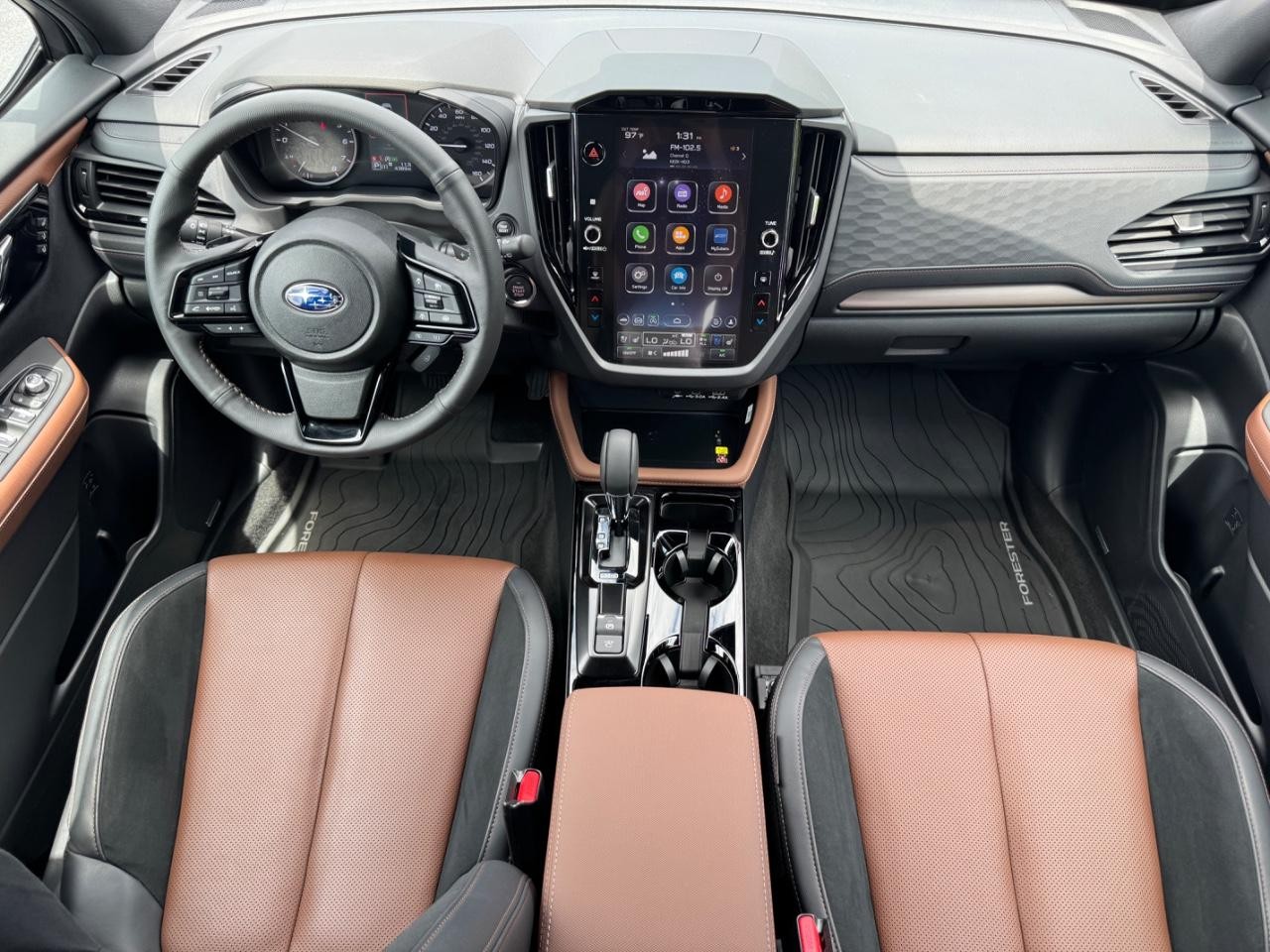 Subaru Forester Vehicle Full-screen Gallery Image 12