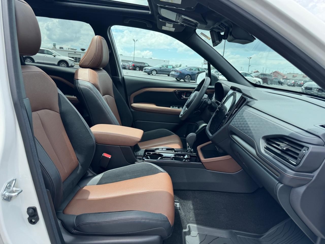 Subaru Forester Vehicle Full-screen Gallery Image 17