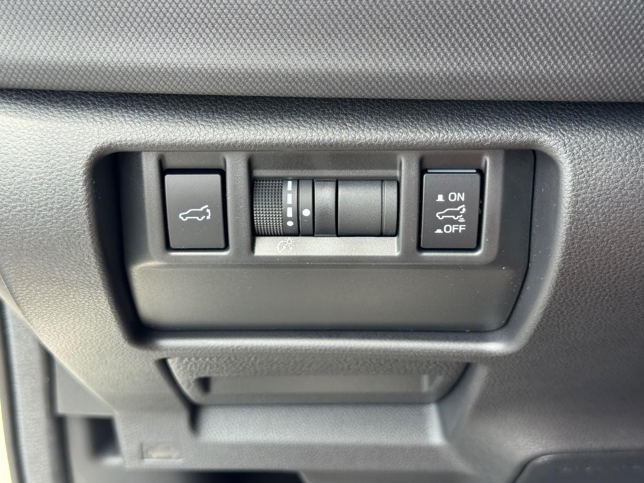 Subaru Forester Vehicle Full-screen Gallery Image 23