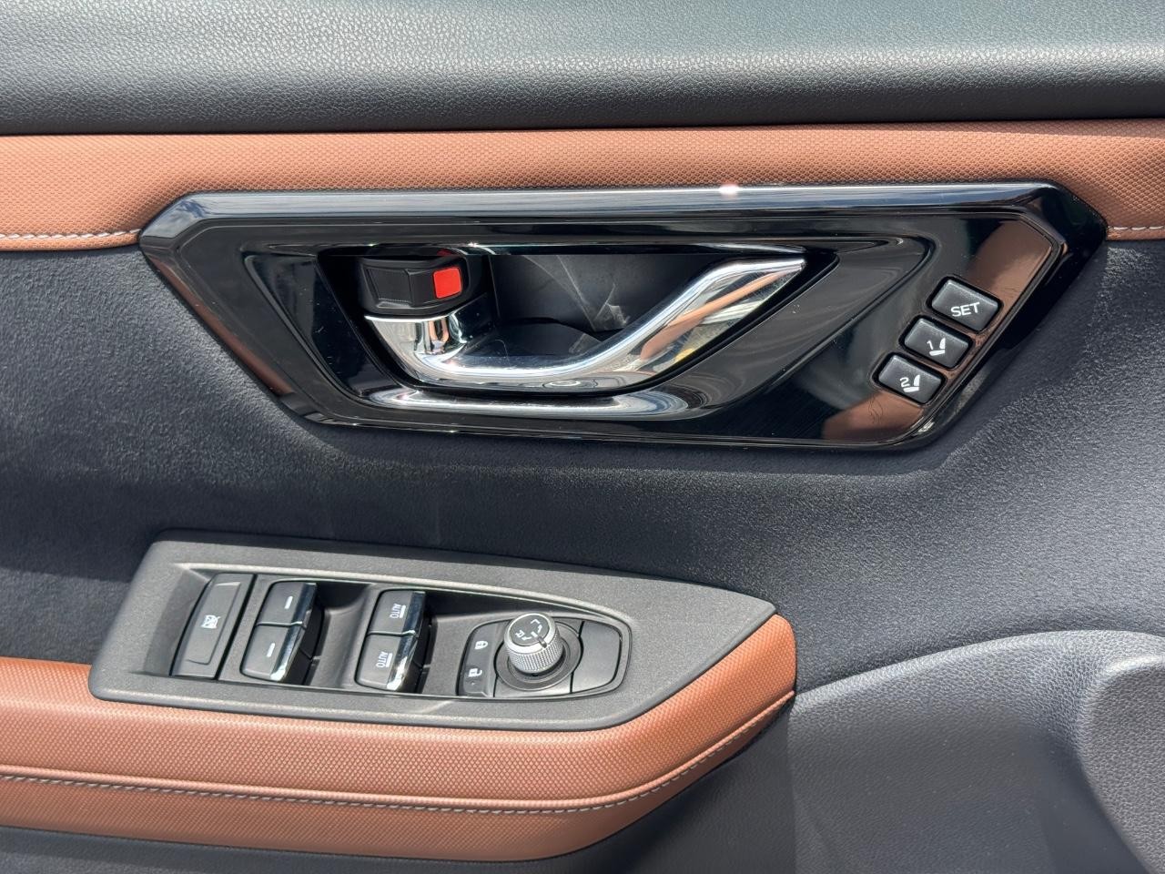 Subaru Forester Vehicle Full-screen Gallery Image 26