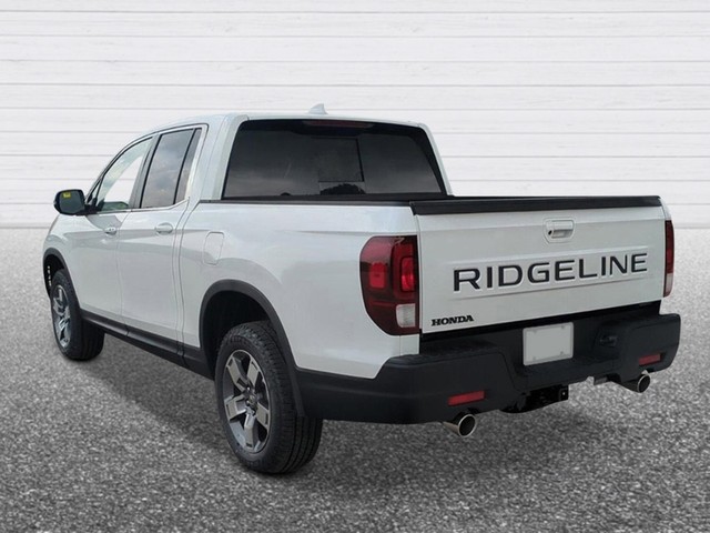 Honda Ridgeline Vehicle Full-screen Gallery Image 04
