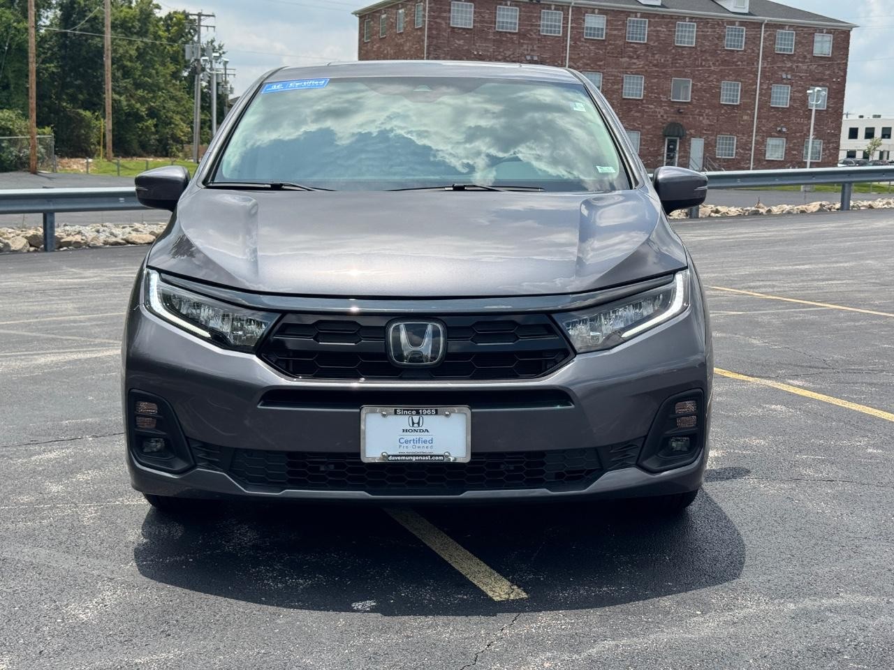 Honda Odyssey Vehicle Full-screen Gallery Image 10