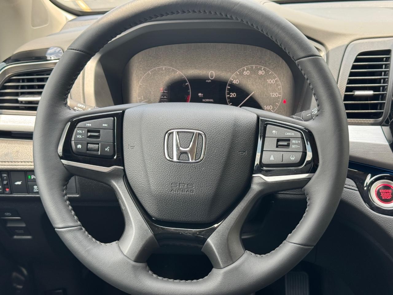 Honda Odyssey Vehicle Full-screen Gallery Image 14