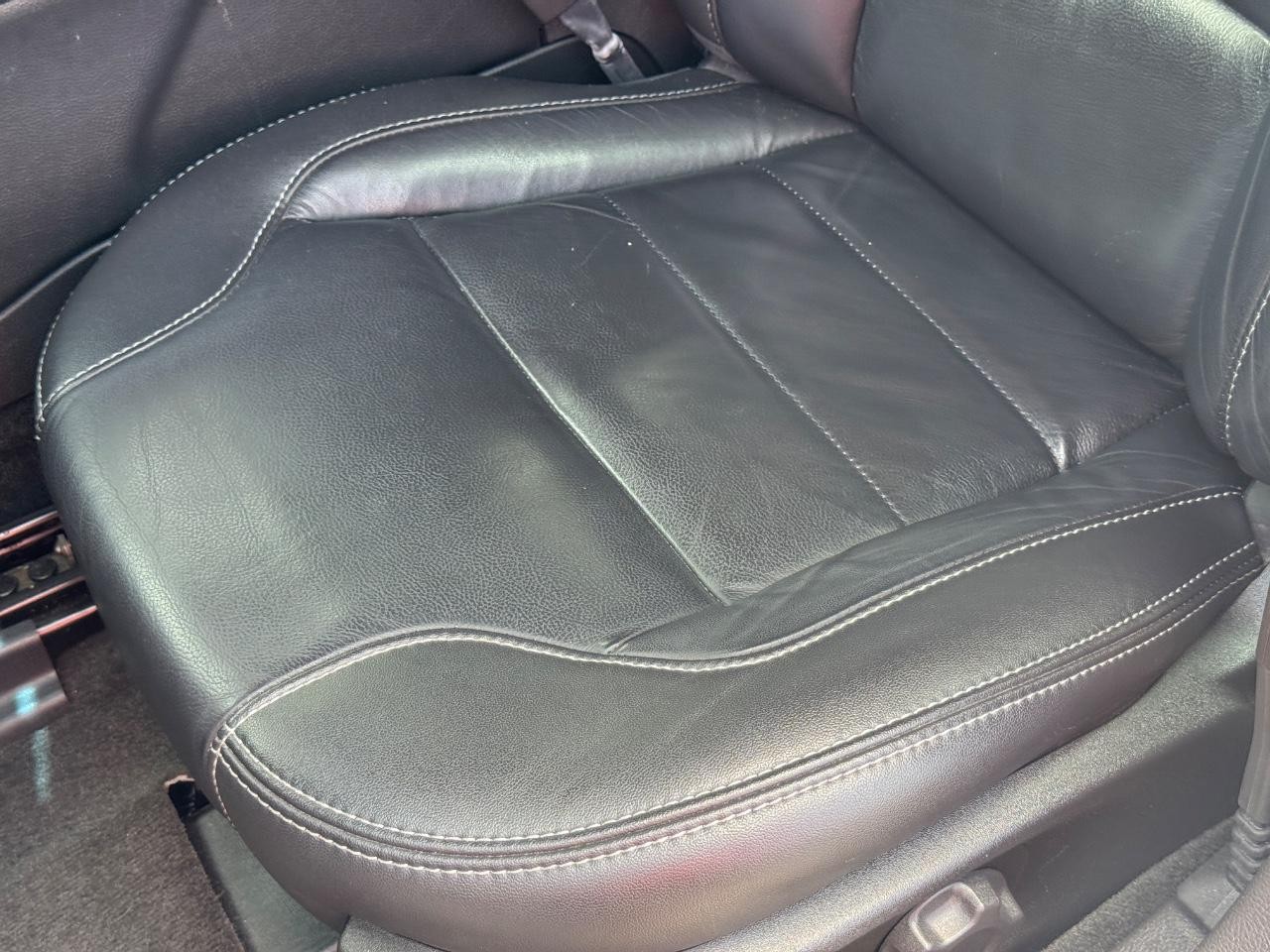 Ford Taurus Vehicle Full-screen Gallery Image 26