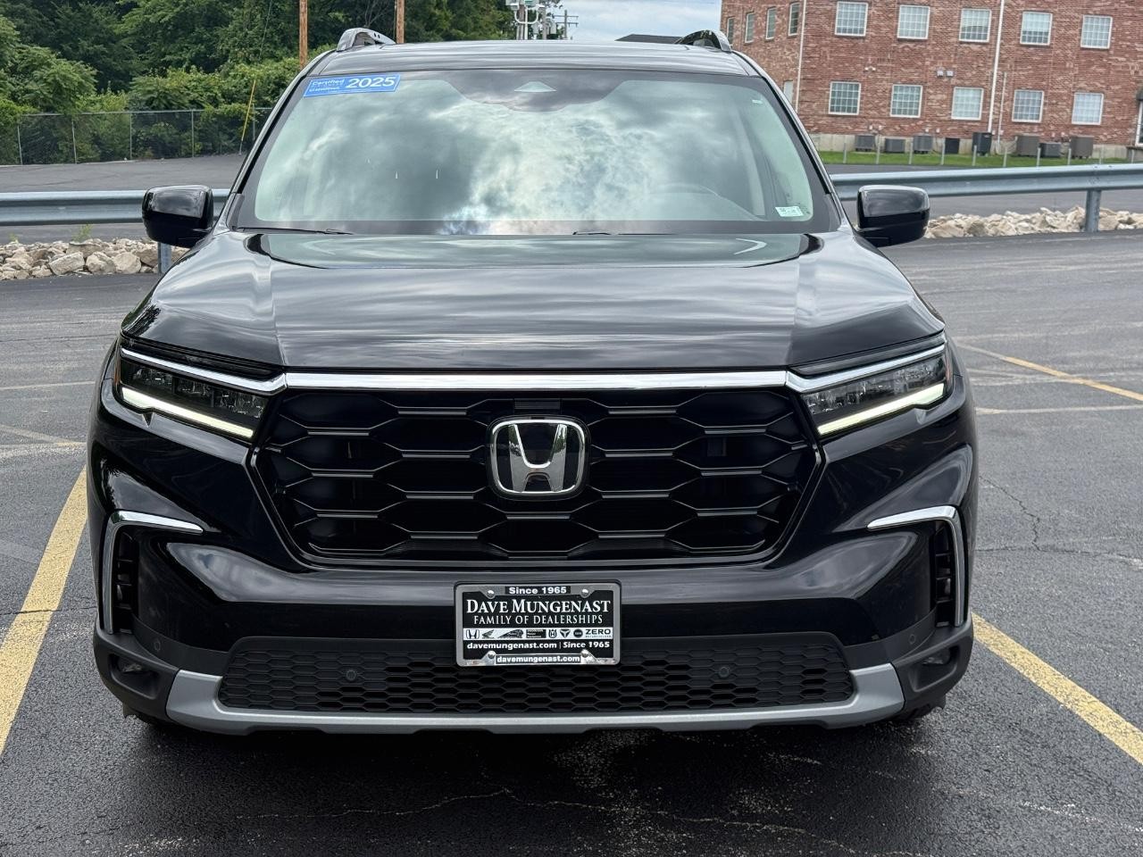 Honda Pilot Vehicle Full-screen Gallery Image 10
