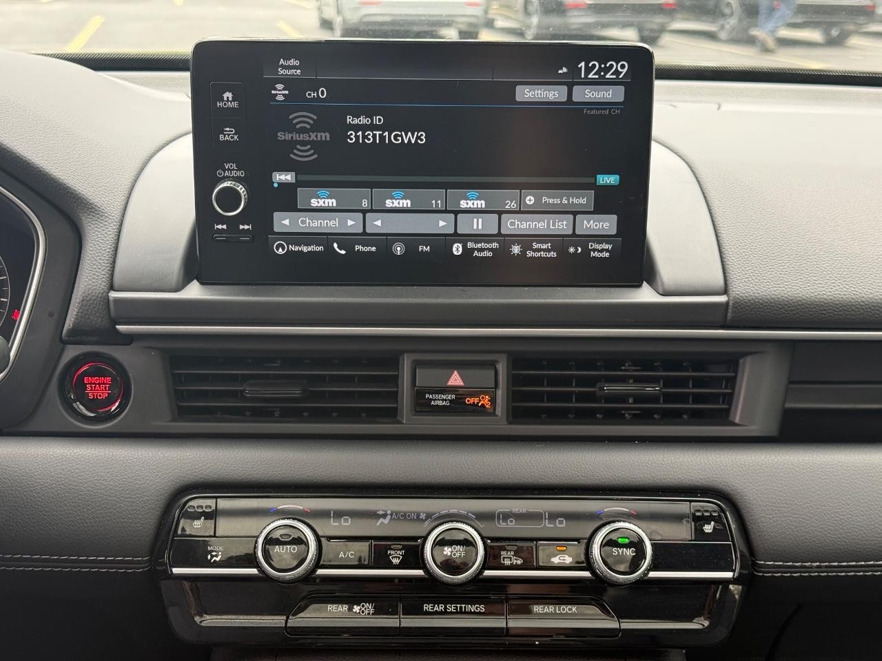 Honda Pilot Vehicle Full-screen Gallery Image 16