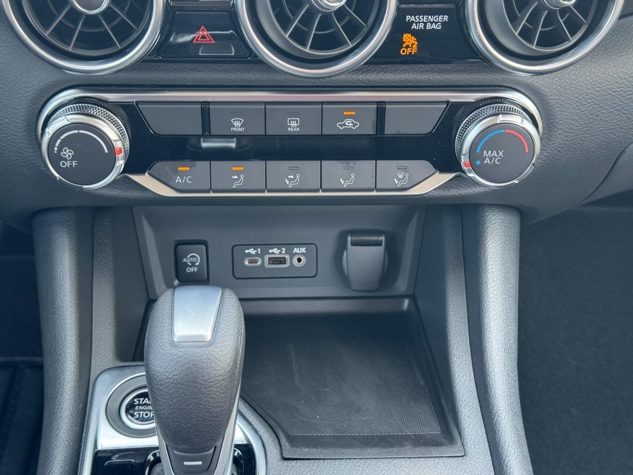 Nissan Sentra Vehicle Full-screen Gallery Image 15