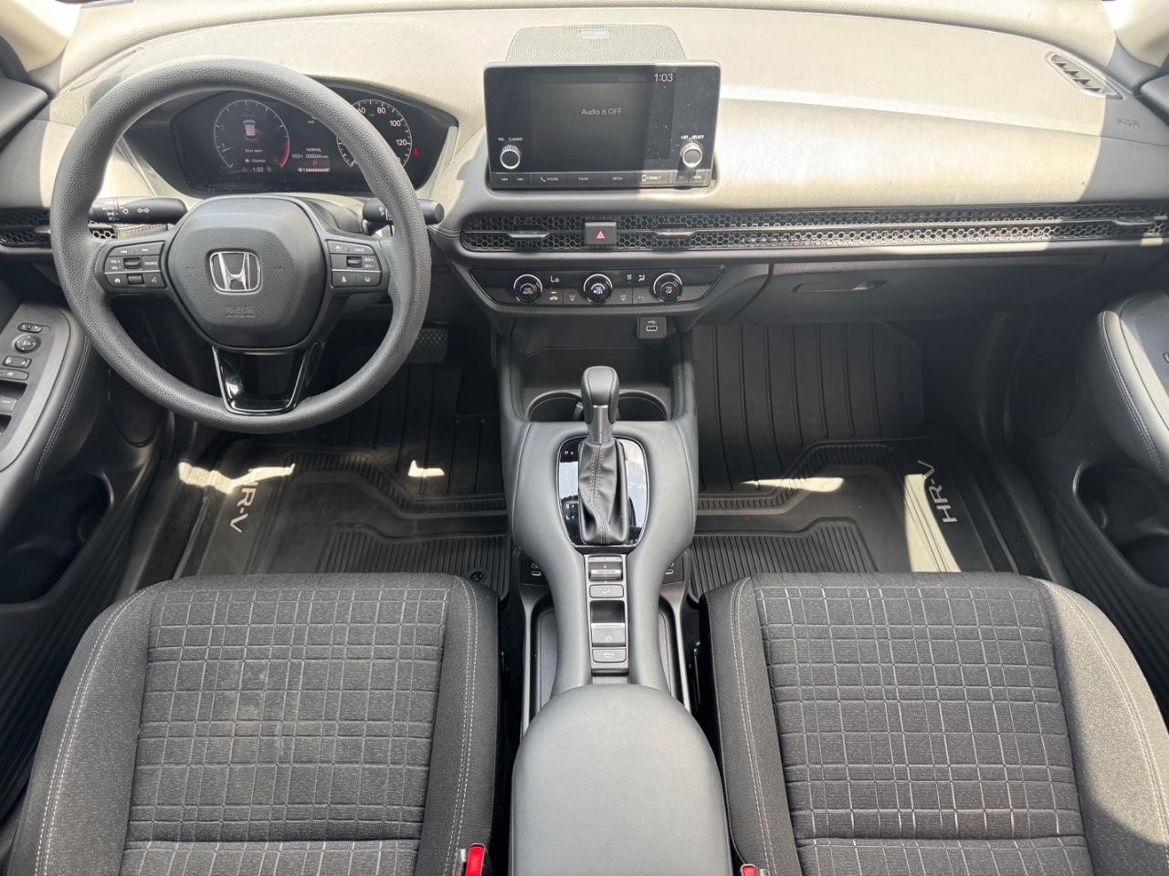 Honda HR-V Vehicle Full-screen Gallery Image 12