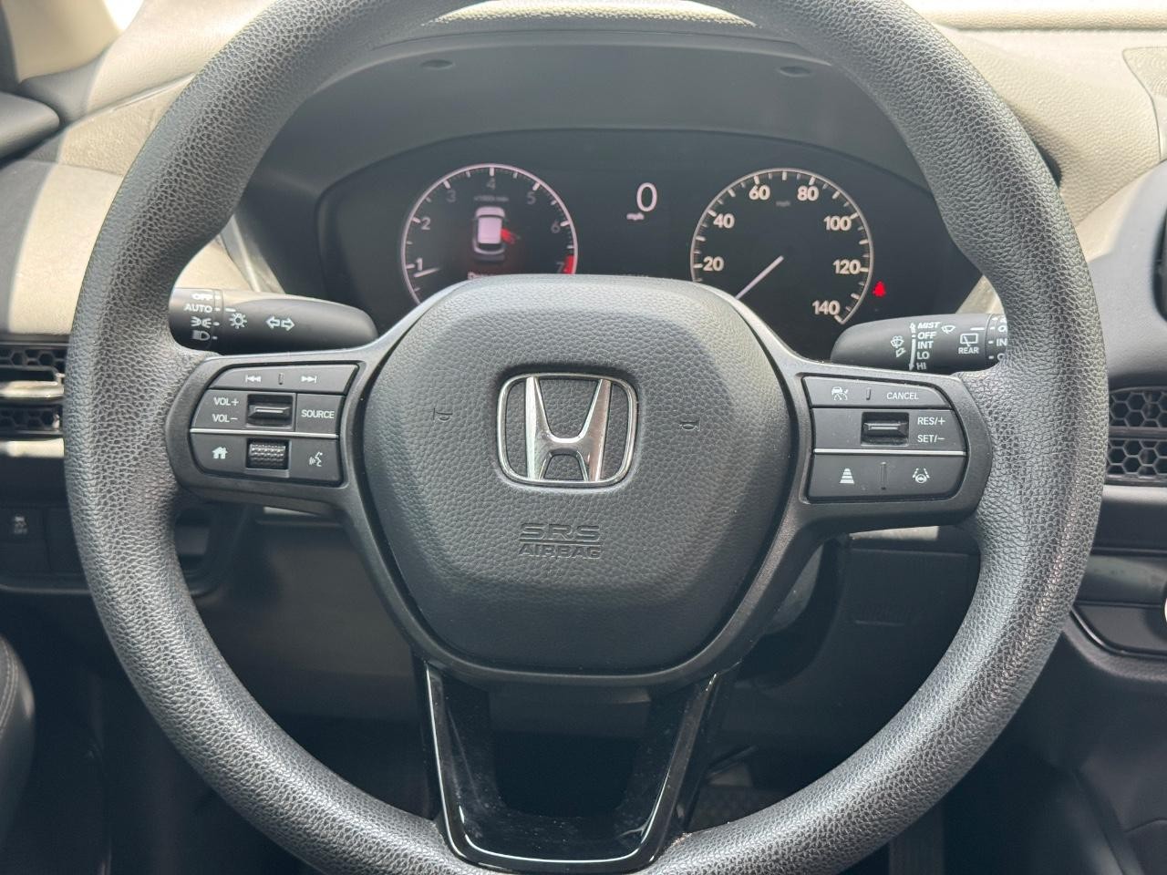 Honda HR-V Vehicle Full-screen Gallery Image 13