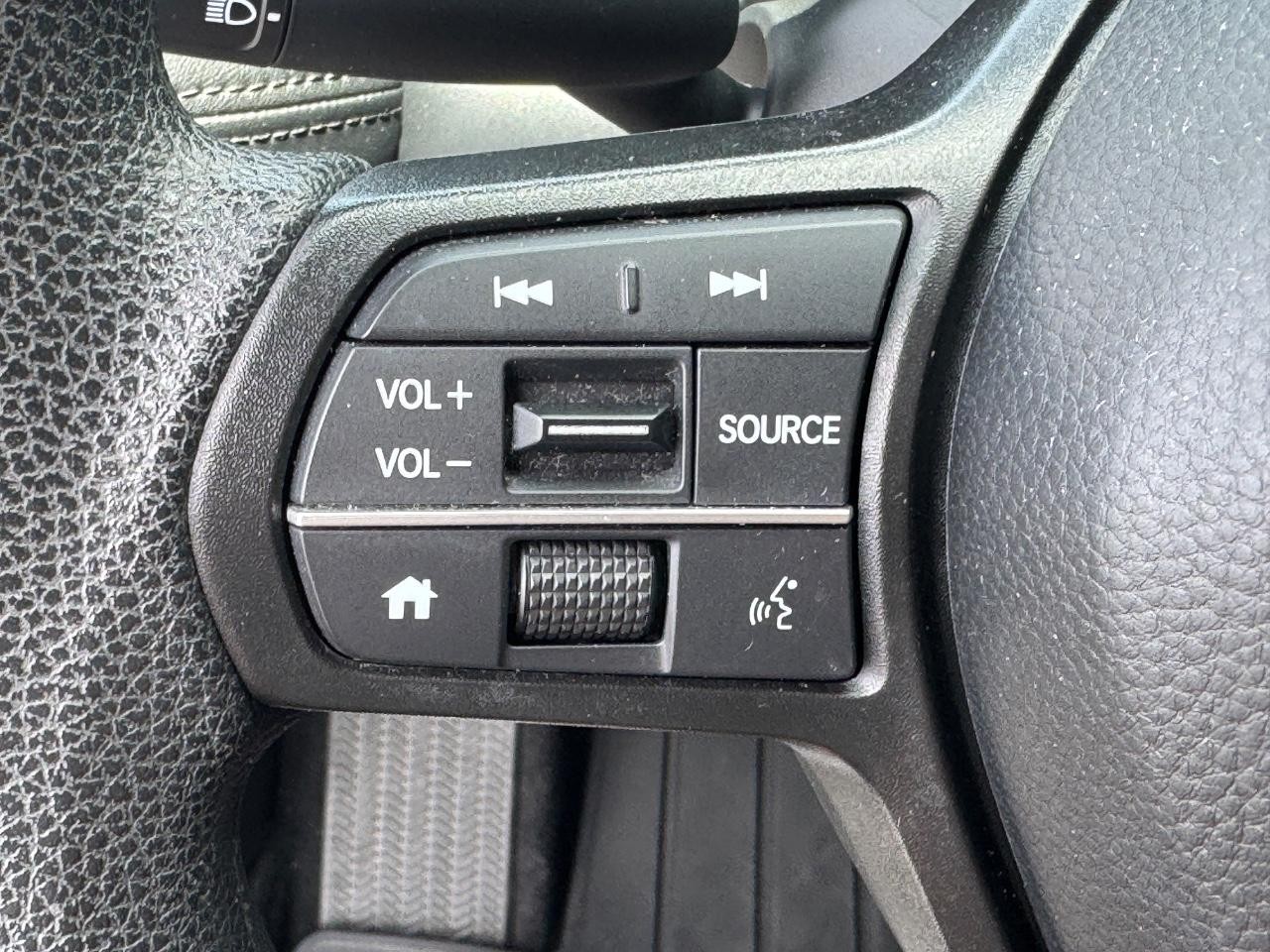 Honda HR-V Vehicle Full-screen Gallery Image 20