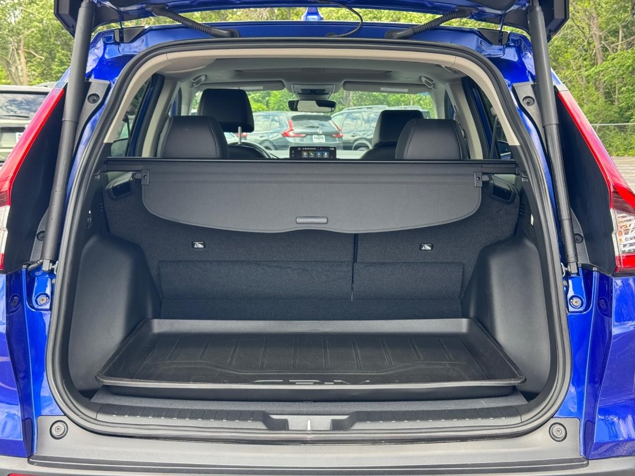 Honda CR-V Vehicle Full-screen Gallery Image 05