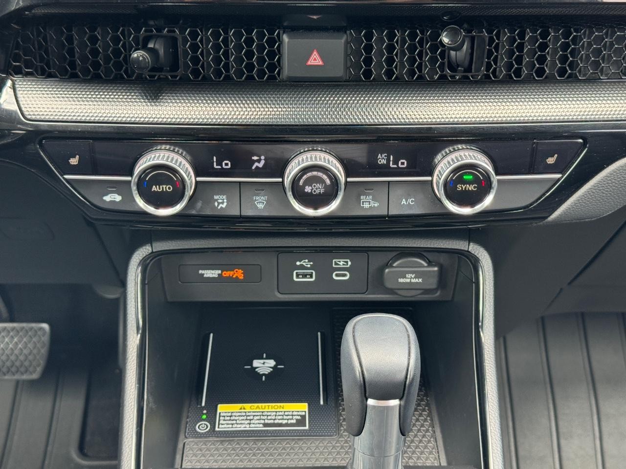 Honda CR-V Vehicle Full-screen Gallery Image 15