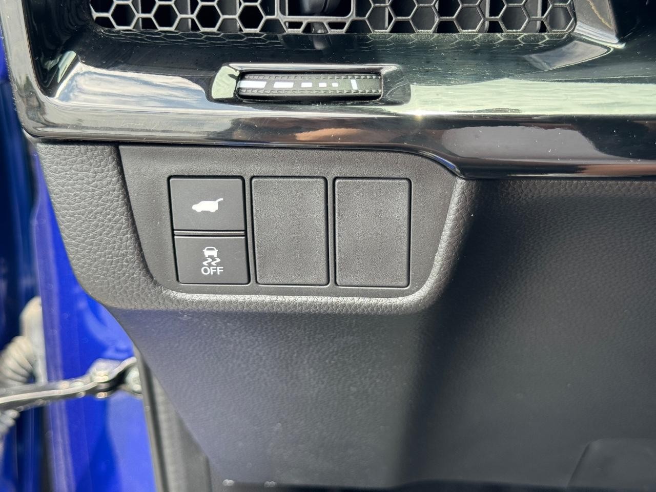 Honda CR-V Vehicle Full-screen Gallery Image 24