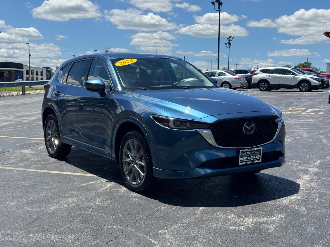 Mazda CX-5 Vehicle Full-screen Gallery Image 02