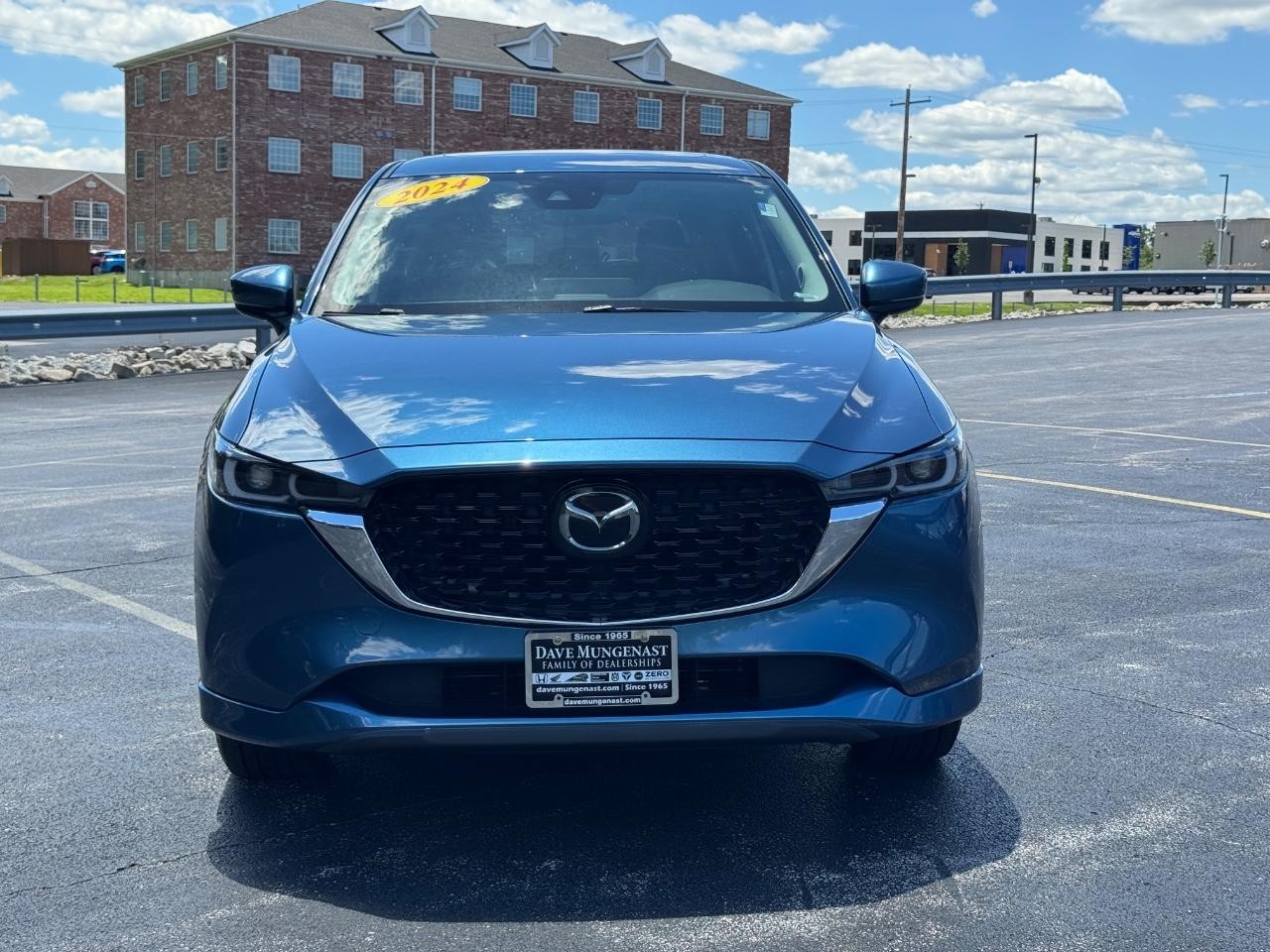 Mazda CX-5 Vehicle Full-screen Gallery Image 11