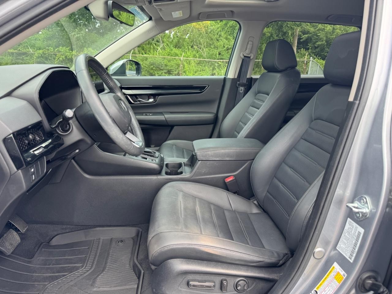 Honda CR-V Vehicle Full-screen Gallery Image 19