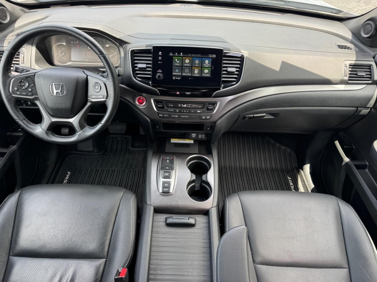 Honda Passport Vehicle Full-screen Gallery Image 12