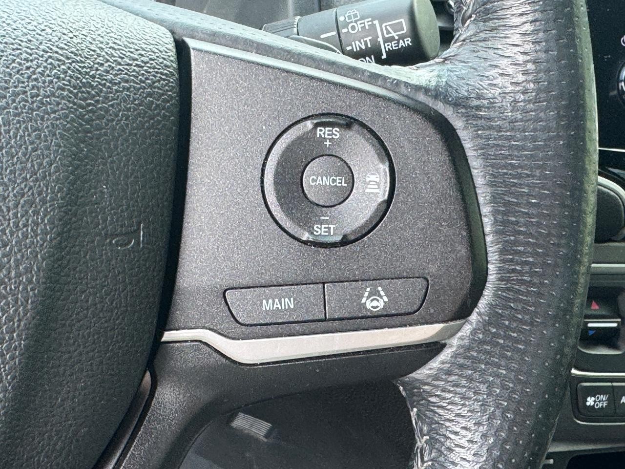Honda Passport Vehicle Full-screen Gallery Image 23