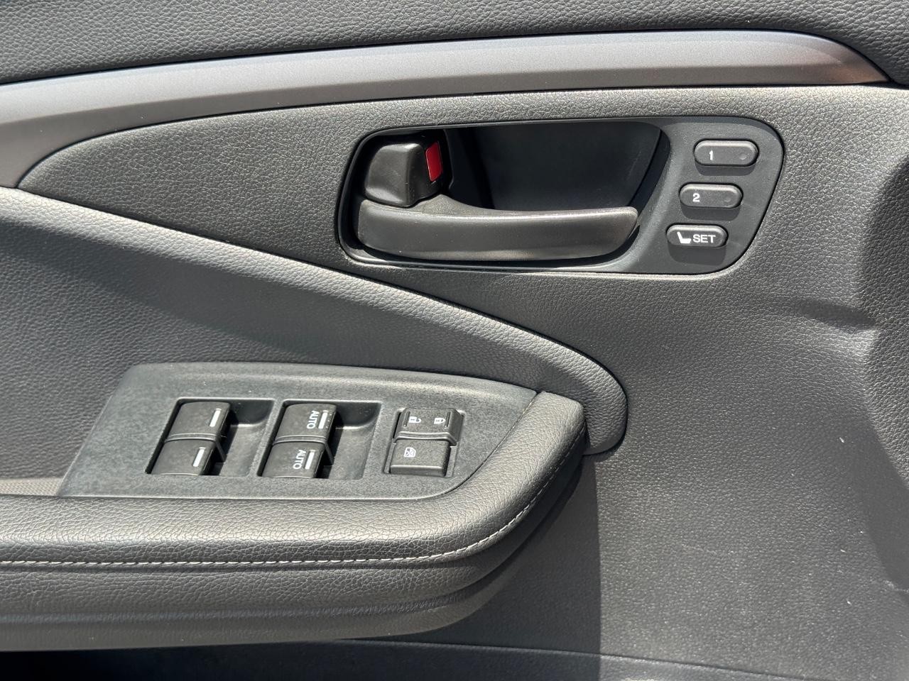 Honda Passport Vehicle Full-screen Gallery Image 26