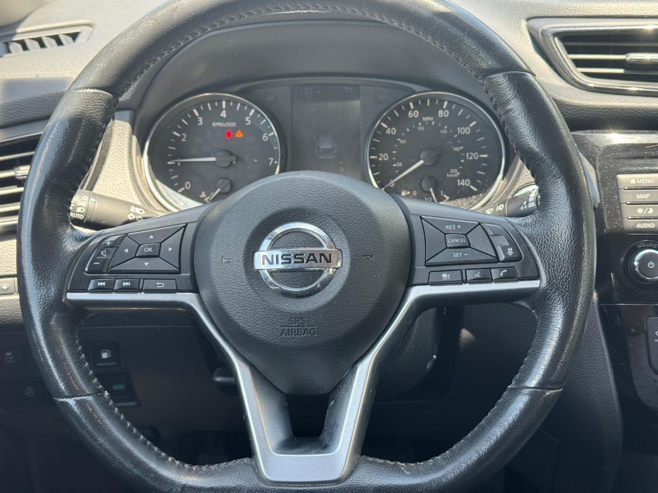 Nissan Rogue Vehicle Full-screen Gallery Image 13